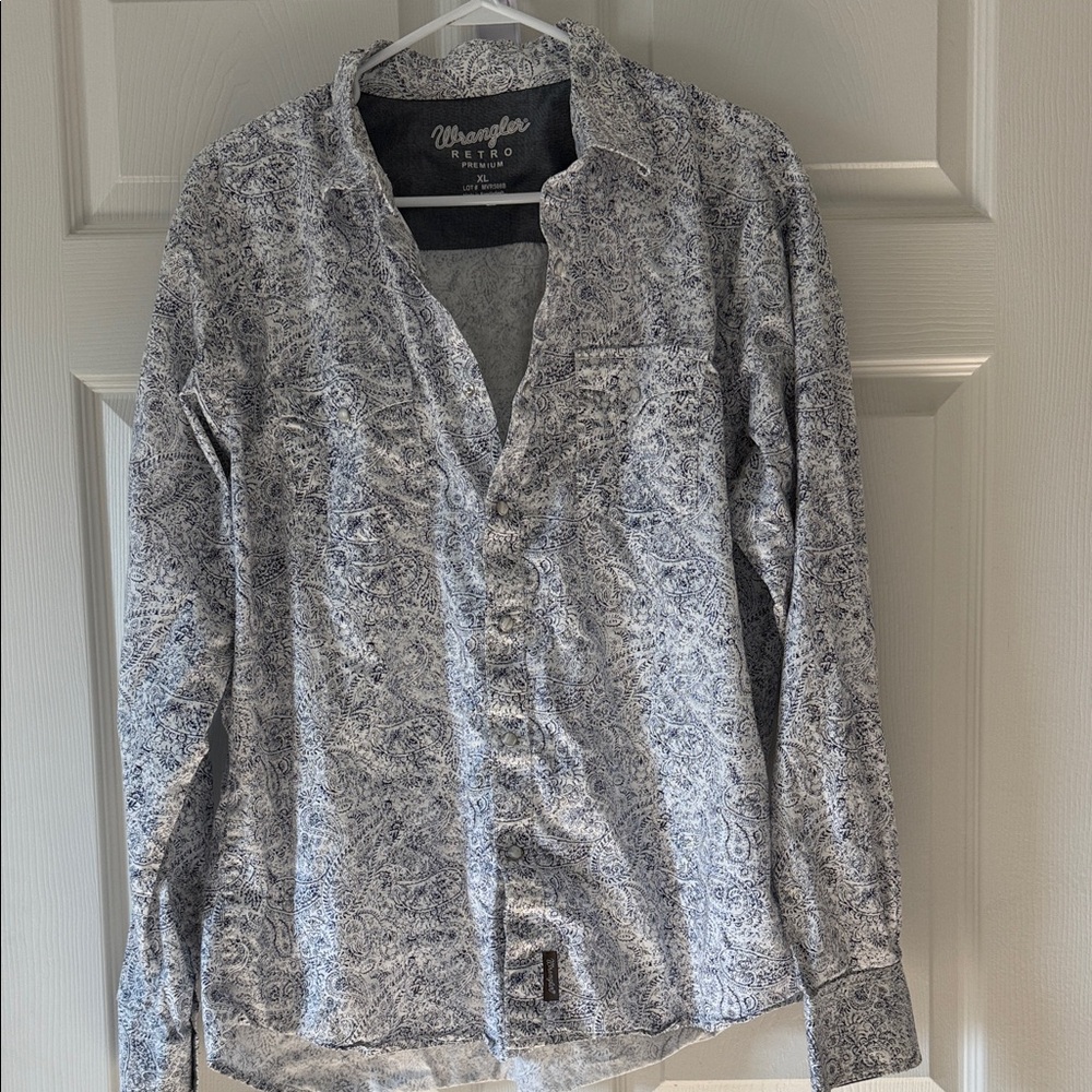 Wrangler Retro White and Blue Paisley Pearl Snap Shirt